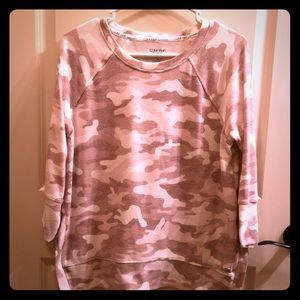 Camo sweatshirt